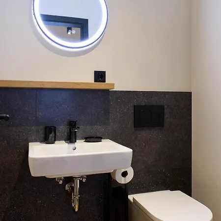 Binnendiek Haus 3 12 *